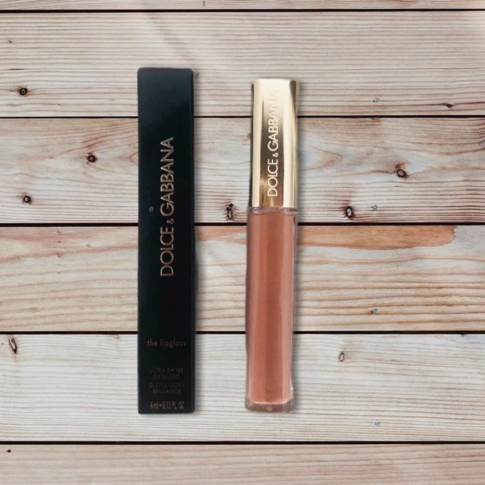 Dolce and Gabbana lipgloss in Caramel 135